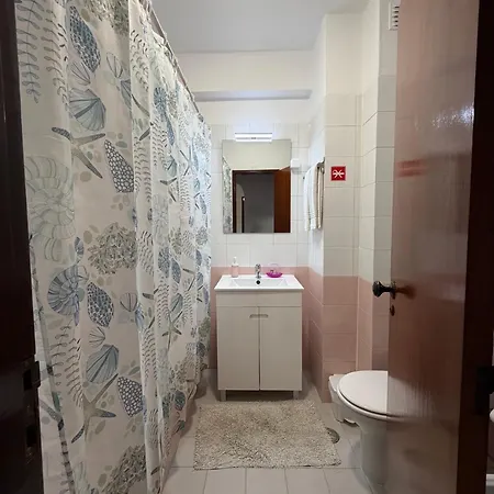 Edificio Nau Armação de Pêra